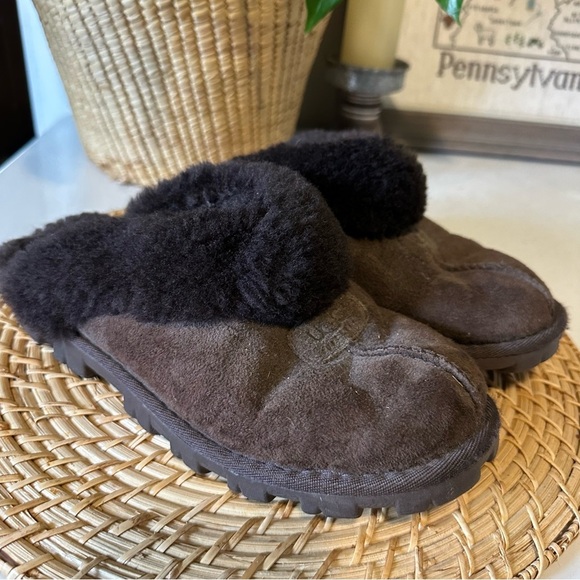 UGG Coquette Women’s Sheepskin Slipper Style 5125 Brown 7 - Picture 1 of 9